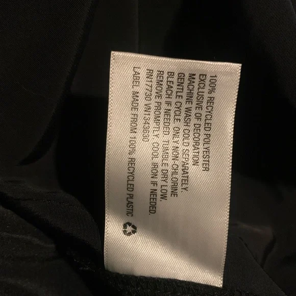 NWT Future Collective 4X elastic waist joggers with stylish design athletic wear - Picture 9 of 10